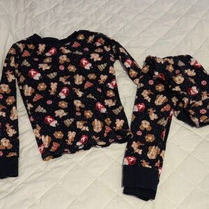 Disney Old Navy Kids Pajama Set with Holiday Print - Black and Red